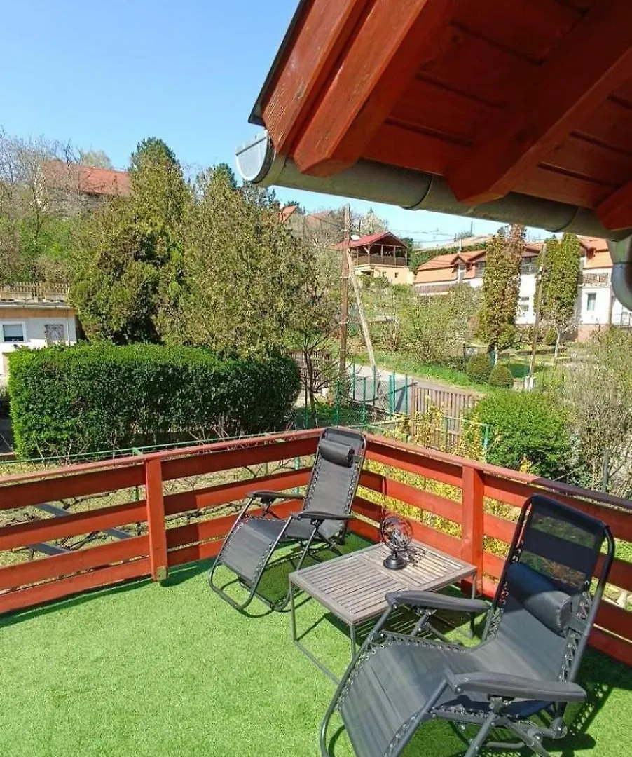 Kiscsillag Vendeghaz Apartment Budapest